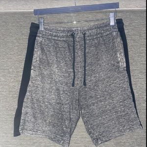 Aeropostale Men’s Gray Black Athletic Sweat Shorts Size S